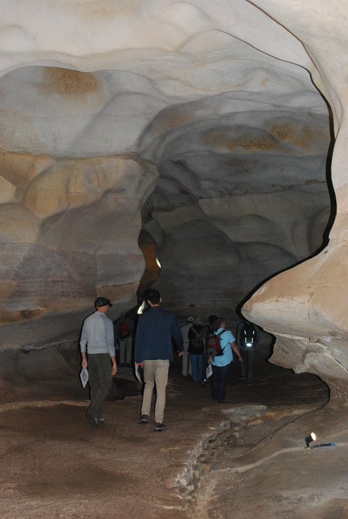 phreatic cavern formed by groundwater